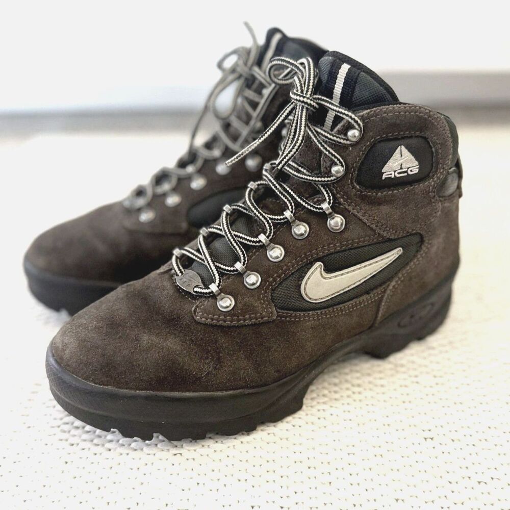 Vintage Nike ACG Air Hiking Boot Women's 7.5 Brown Suede 1997 Outdoor Trail Rare